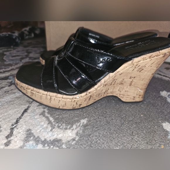 BOC Born Concepts Black Platform Wedge Cork Heel Open Toe Sandals Sz 6 - Picture 4 of 10